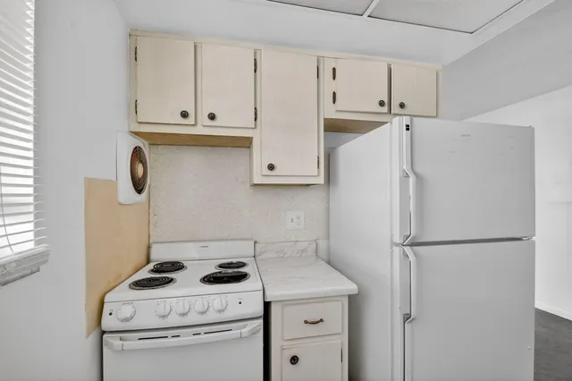 $1,550 | 1406 Barton Road, Unit 15, Lake Worth Beach, FL 33460