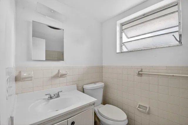 $1,550 | 1406 Barton Road, Unit 15, Lake Worth Beach, FL 33460