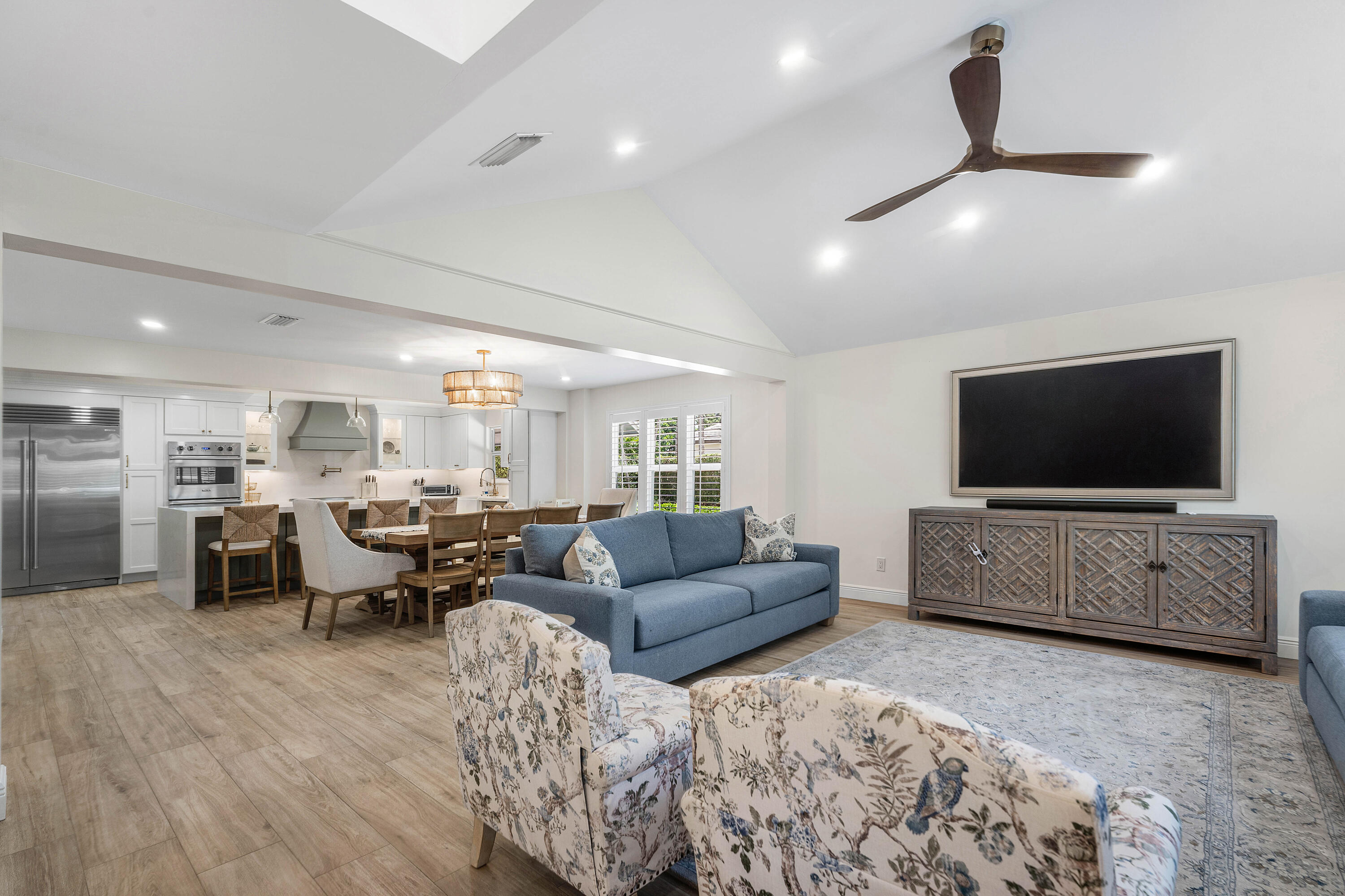 18770 Southeast River Ridge Road Jupiter, FL 33469 - Photo 8 of 34 Family Room