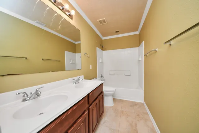 $390,000 | 24114 Courtland Oaks Street, Katy, TX 77494