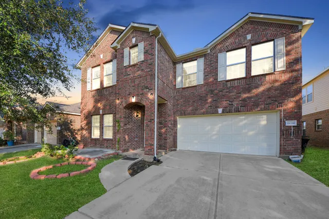 $390,000 | 24114 Courtland Oaks Street, Katy, TX 77494