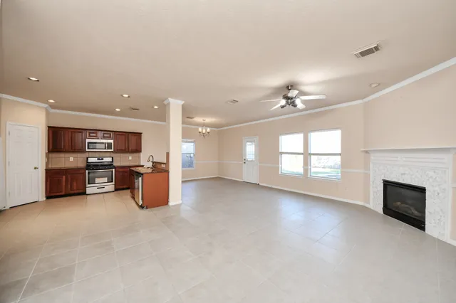 $390,000 | 24114 Courtland Oaks Street, Katy, TX 77494