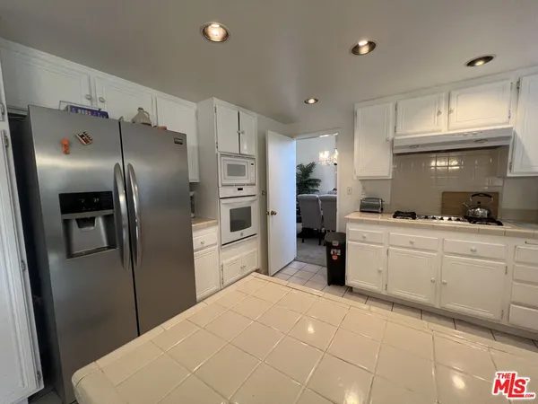 $679,900 | 3112 Caminito Lane, Palmdale, CA 93550