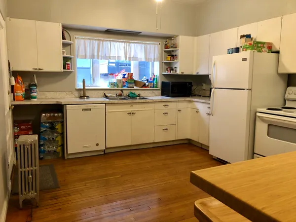 $2,400 | 1101 West Pratt Boulevard, Unit 1W, Chicago, IL 60626