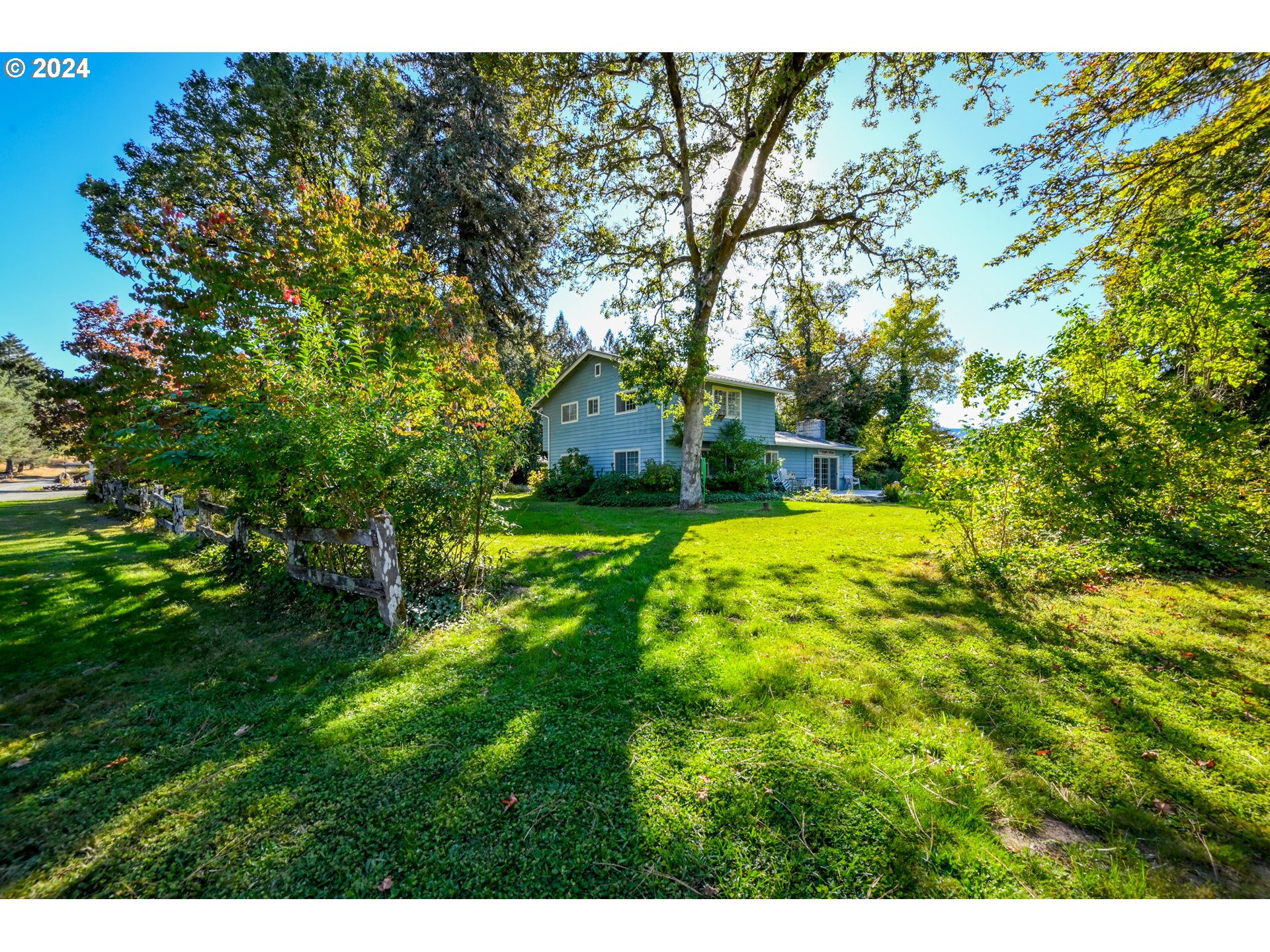 2559 Glenbrook Loop Road Riddle, OR 97469 - Photo 13 of 46