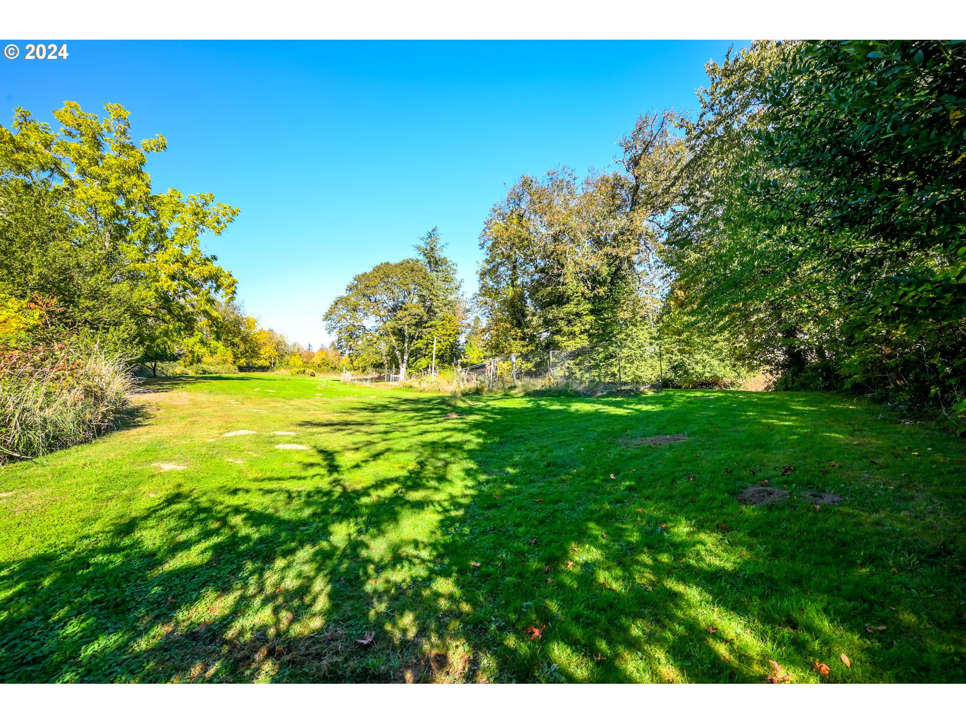 2559 Glenbrook Loop Road Riddle, OR 97469 - Photo 18 of 46