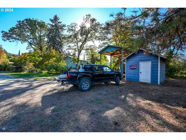 $649,000 | 2559 Glenbrook Loop Road, Riddle, OR 97469