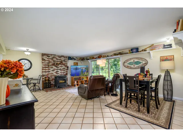 $649,000 | 2559 Glenbrook Loop Road, Riddle, OR 97469