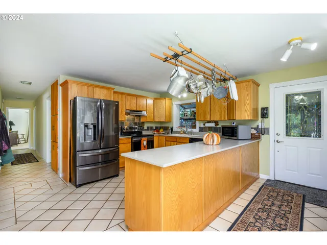 $649,000 | 2559 Glenbrook Loop Road, Riddle, OR 97469