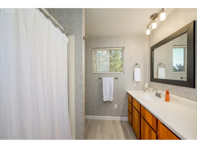 $649,000 | 2559 Glenbrook Loop Road, Riddle, OR 97469