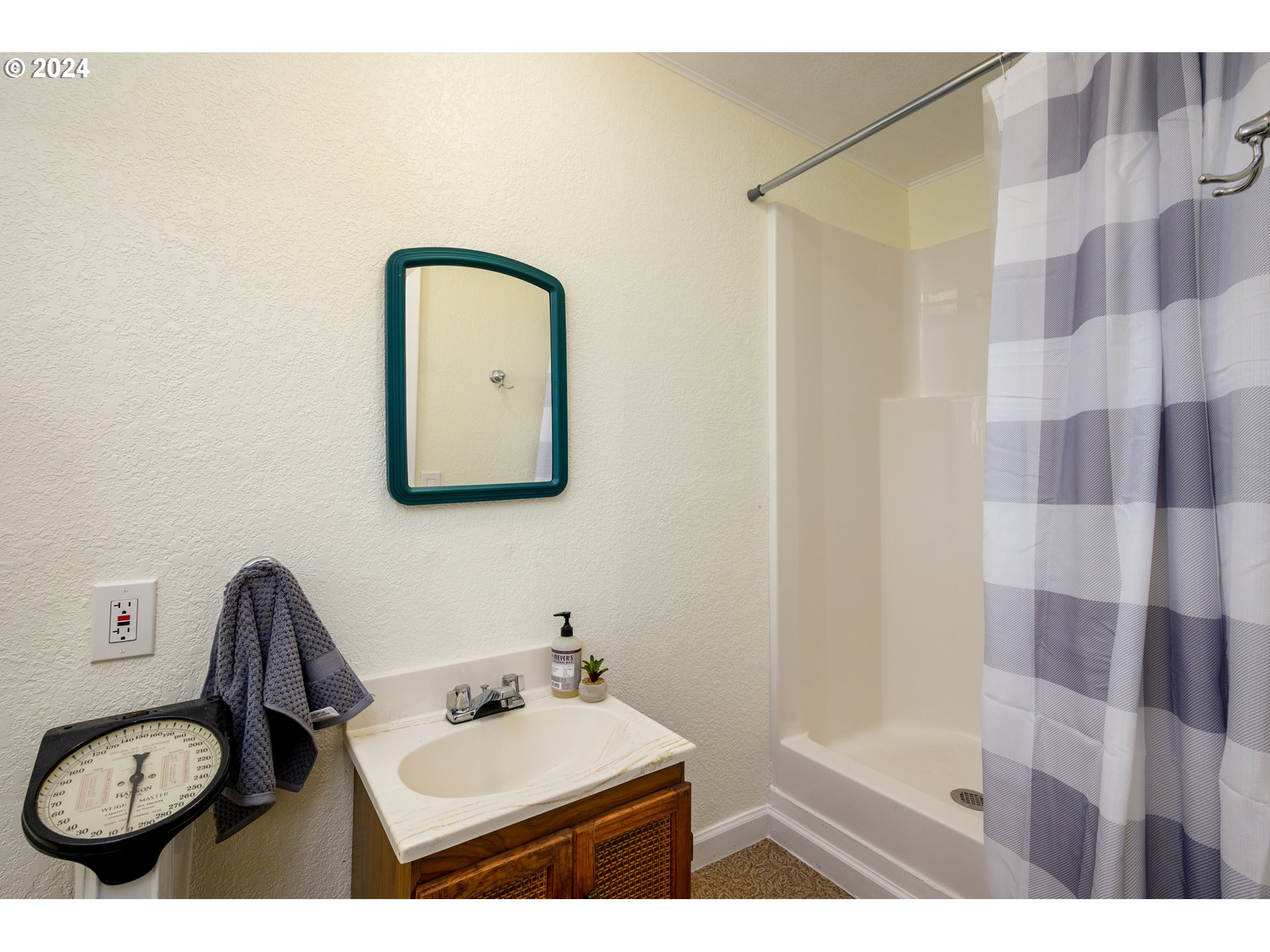 2559 Glenbrook Loop Road Riddle, OR 97469 - Photo 41 of 46