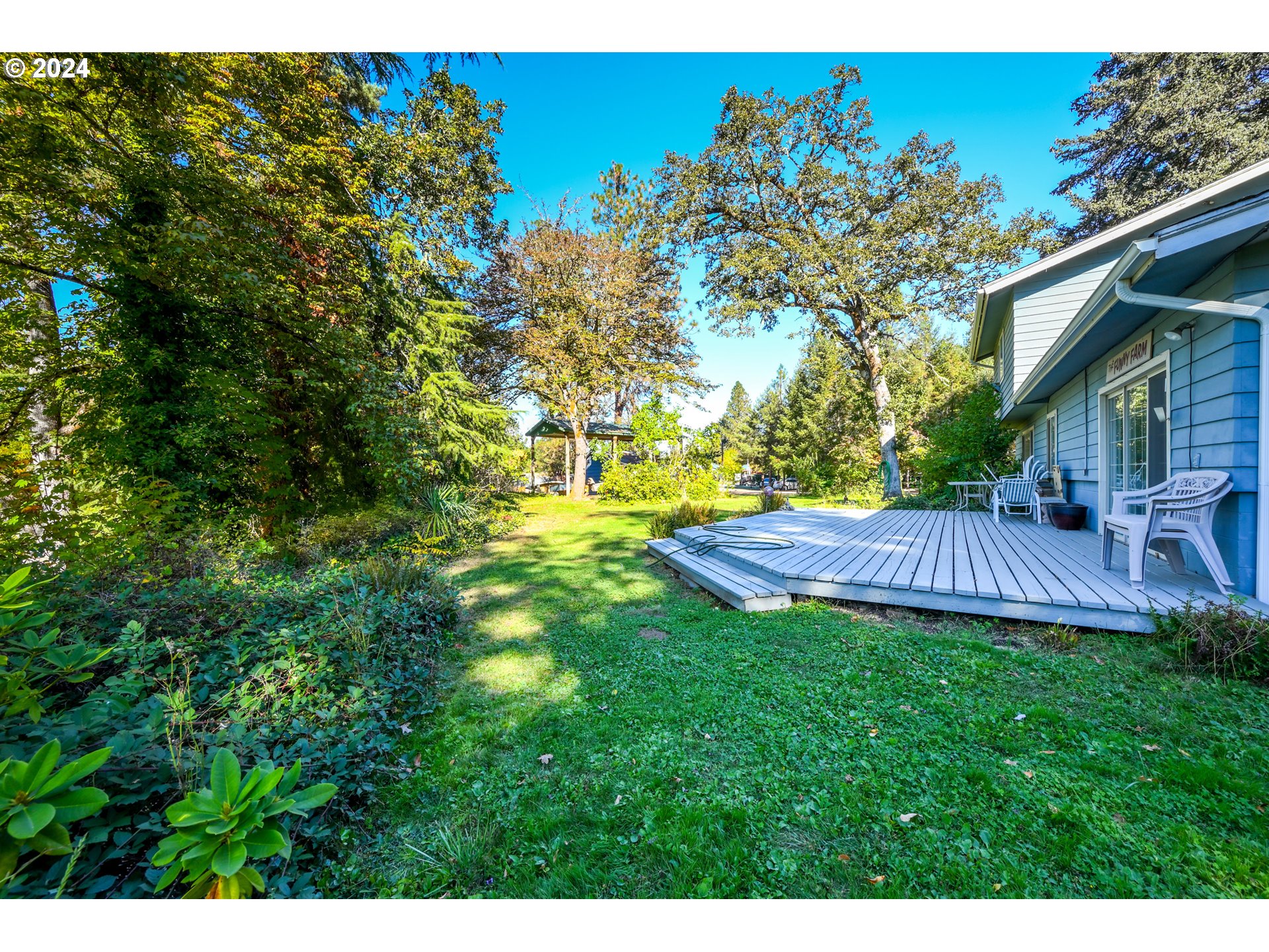 2559 Glenbrook Loop Road Riddle, OR 97469 - Photo 9 of 46