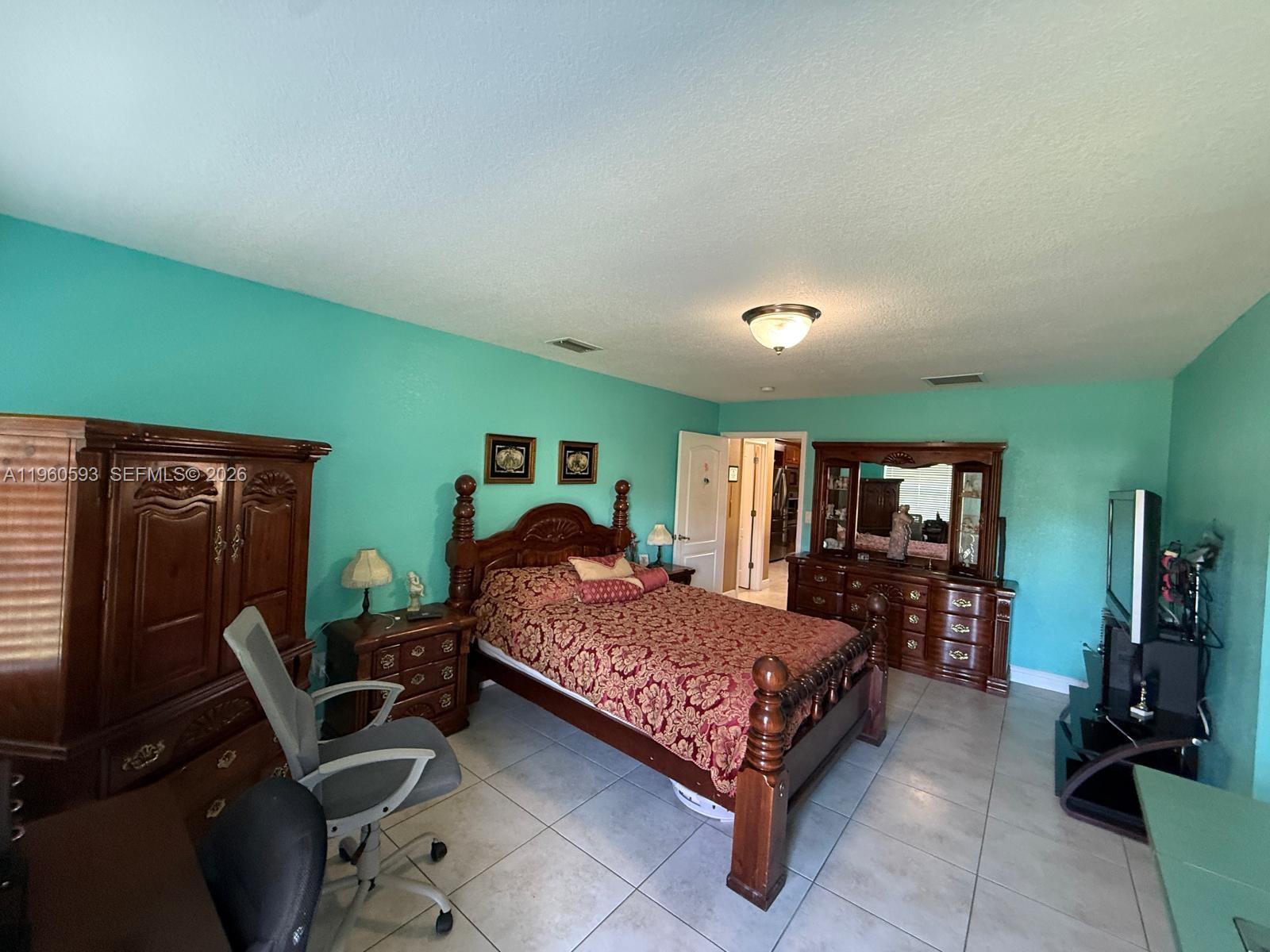 14557 Southwest 160th Street Miami, FL 33177 - Photo 14 of 29