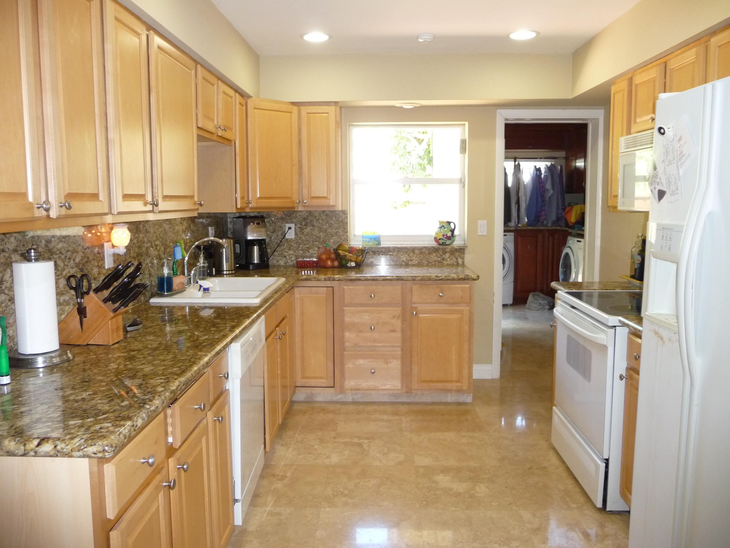 1938 South Conference Drive Boca Raton, FL 33486 - Photo 3 of 14 Beautiful Kitchen