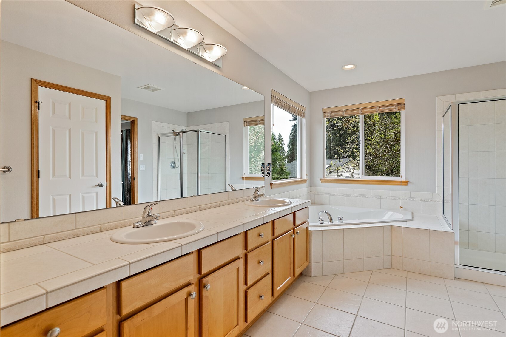 308 170th Place Southeast Bothell, WA 98012 - Photo 25 of 28