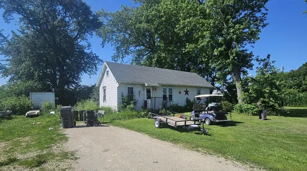 $459,993 | 2724 East Stateline, Clinton, WI 53511