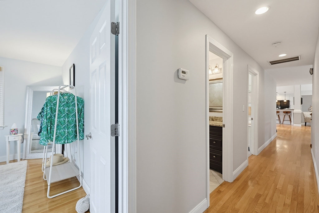 16 Mansion Road Wakefield, MA 01880 - Photo 29 of 42
