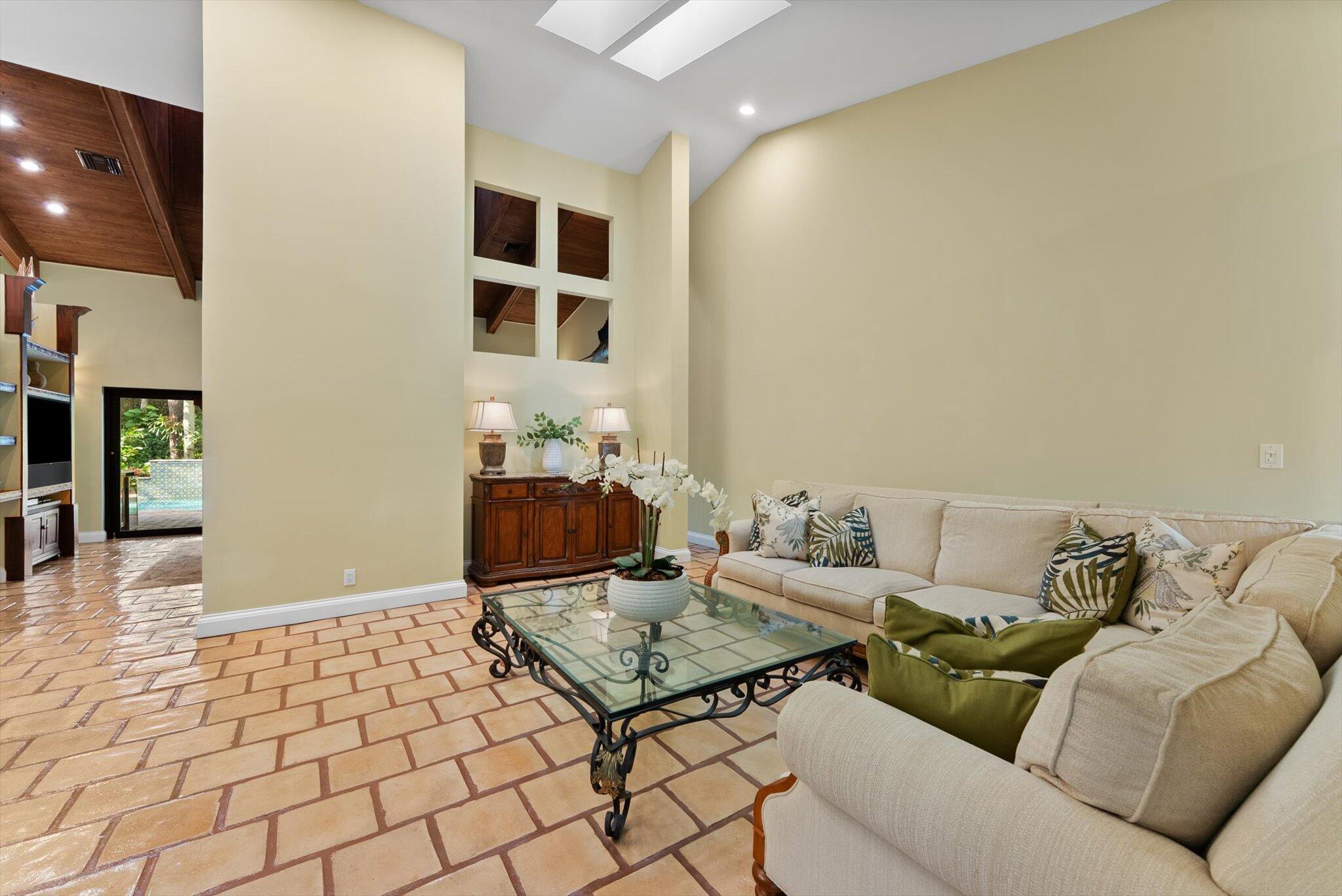 2498 Northwest 39th Street Boca Raton, FL 33431 - Photo 9 of 40 Living Room