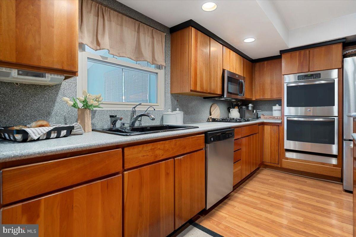 104 Gordons Corner Road Manalapan, NJ 07726 - Photo 15 of 55 Gallery Image 15