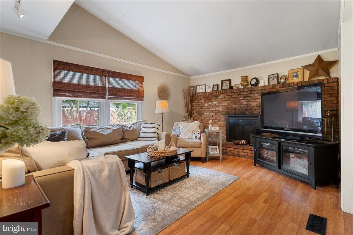 104 Gordons Corner Road Manalapan, NJ 07726 - Photo 19 of 55 Gallery Image 19