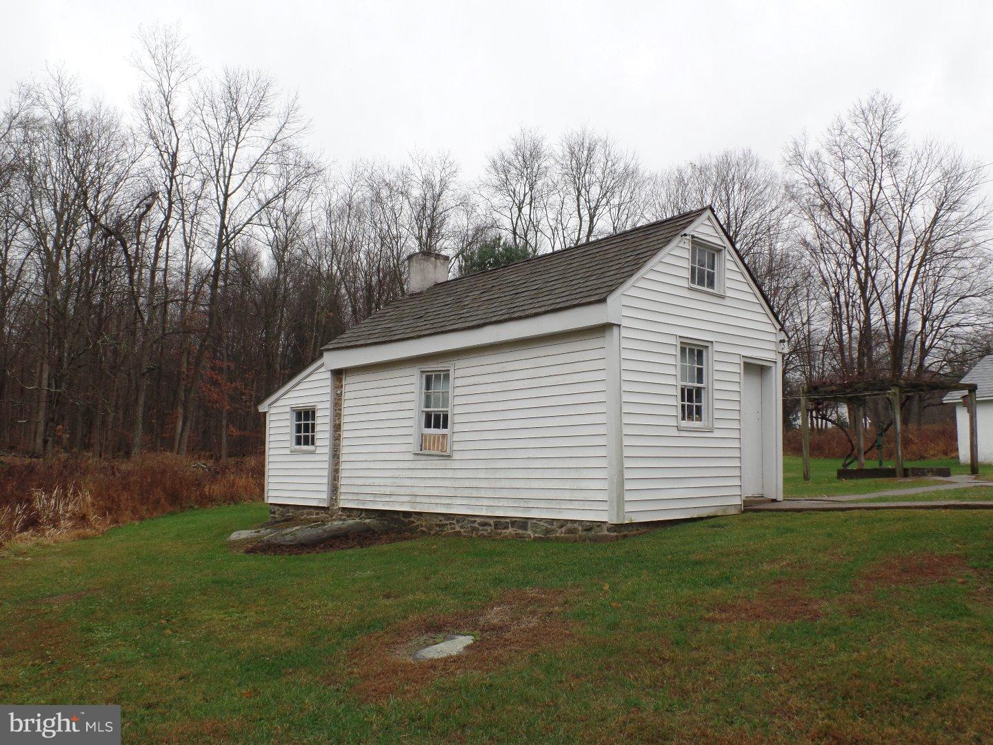 1184 West Thatcher Road Quakertown, PA 18951 - Photo 4 of 15 Gallery Image 4