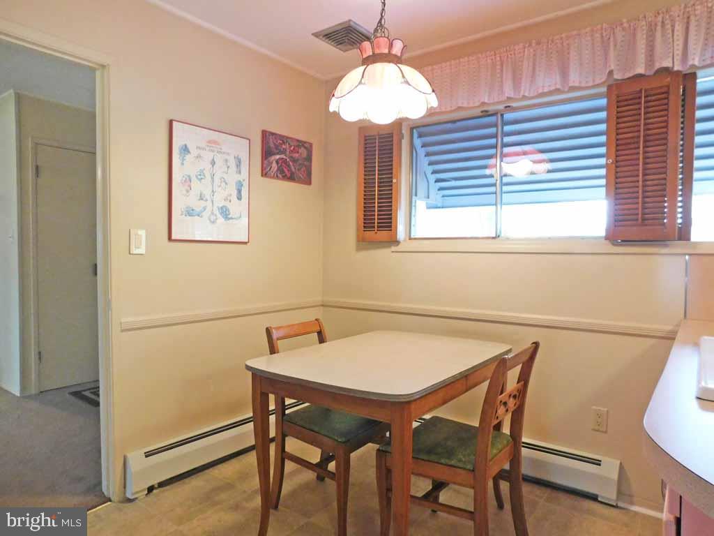 2 Falcon Road Levittown, PA 19056 - Photo 15 of 48 Eat In Area Kitchen