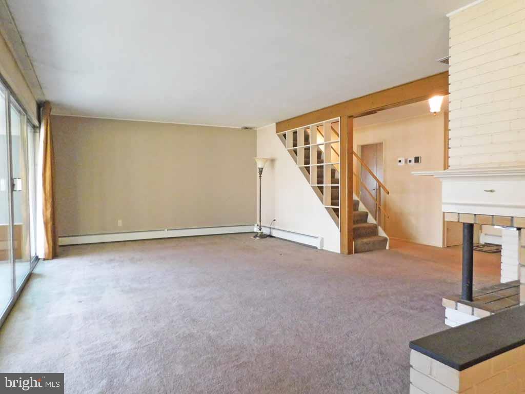 2 Falcon Road Levittown, PA 19056 - Photo 4 of 48 Living Room