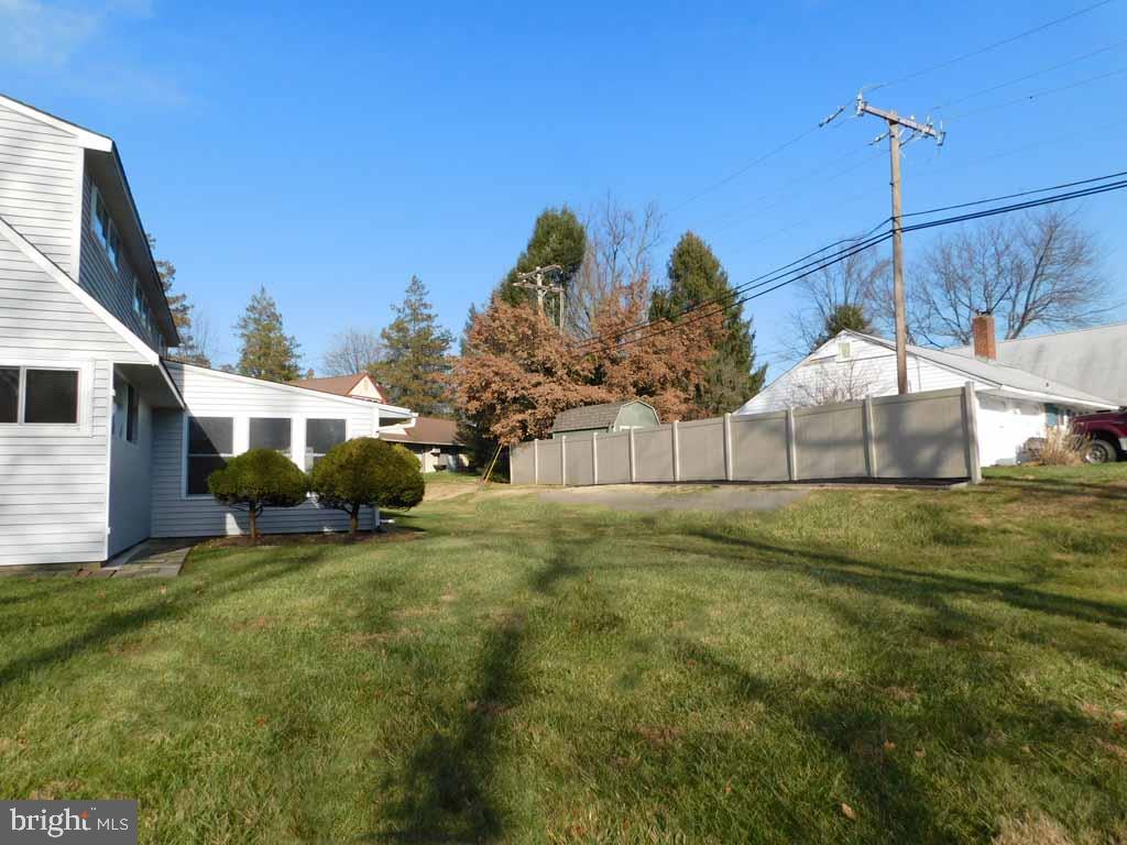 2 Falcon Road Levittown, PA 19056 - Photo 47 of 48 Side and Back Yard