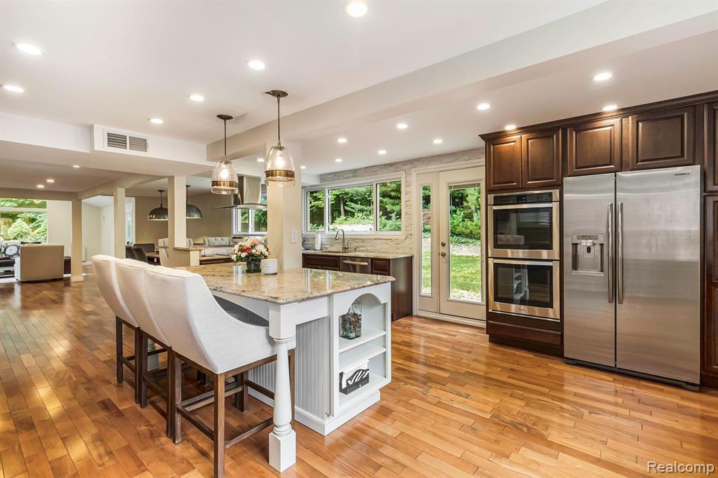 29746 Highmeadow Road Farmington Hills, MI 48334 - Photo 22 of 46