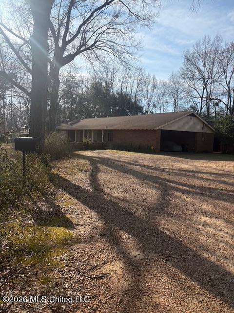 200 Gloucester Road Natchez, MS 39120 - Photo 4 of 23 IMG_1293