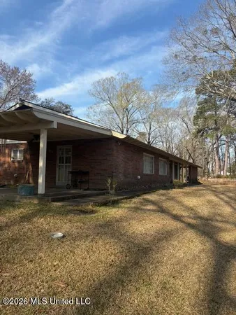 $695,000 | 200 Gloucester Road, Natchez, MS 39120