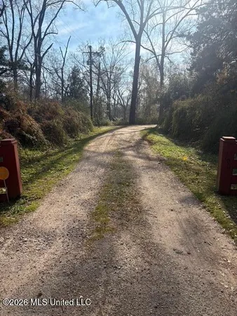 $695,000 | 200 Gloucester Road, Natchez, MS 39120