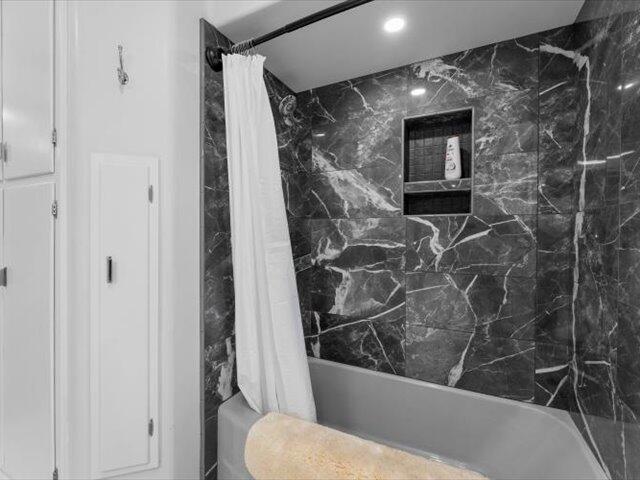 195 Howell Avenue Red Bluff, CA 96080 - Photo 25 of 66 a bathroom with a toilet and a shower