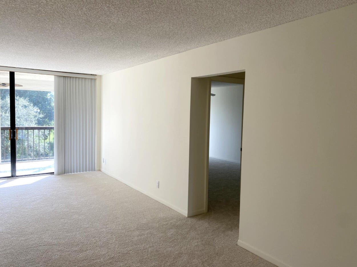 6620 Boca Del Mar Drive, Unit 402 Boca Raton, FL 33433 - Photo 19 of 53 Living-Master Area