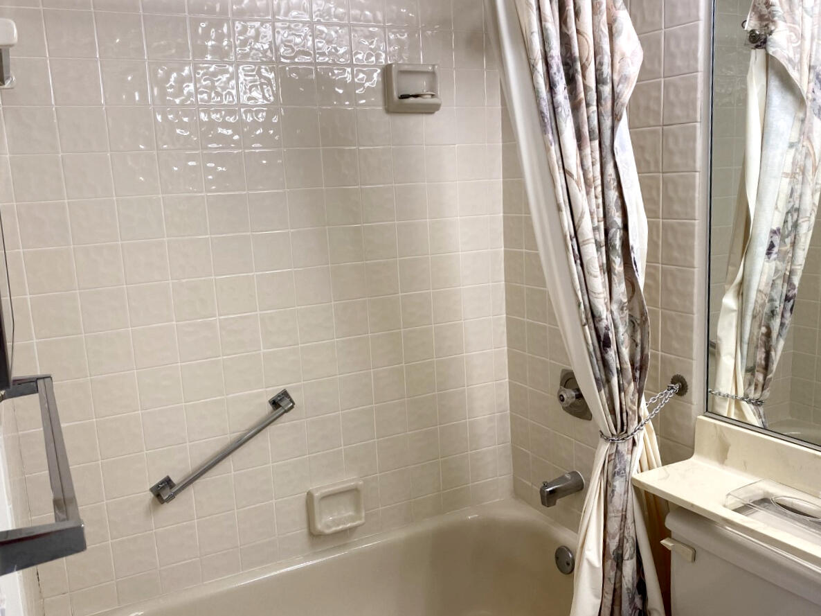 6620 Boca Del Mar Drive, Unit 402 Boca Raton, FL 33433 - Photo 29 of 53 Guest Bath 2