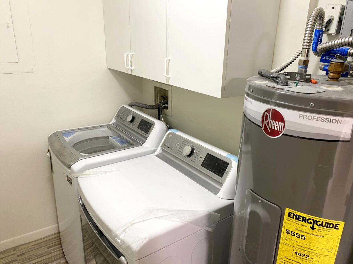 6620 Boca Del Mar Drive, Unit 402 Boca Raton, FL 33433 - Photo 36 of 53 Laundry