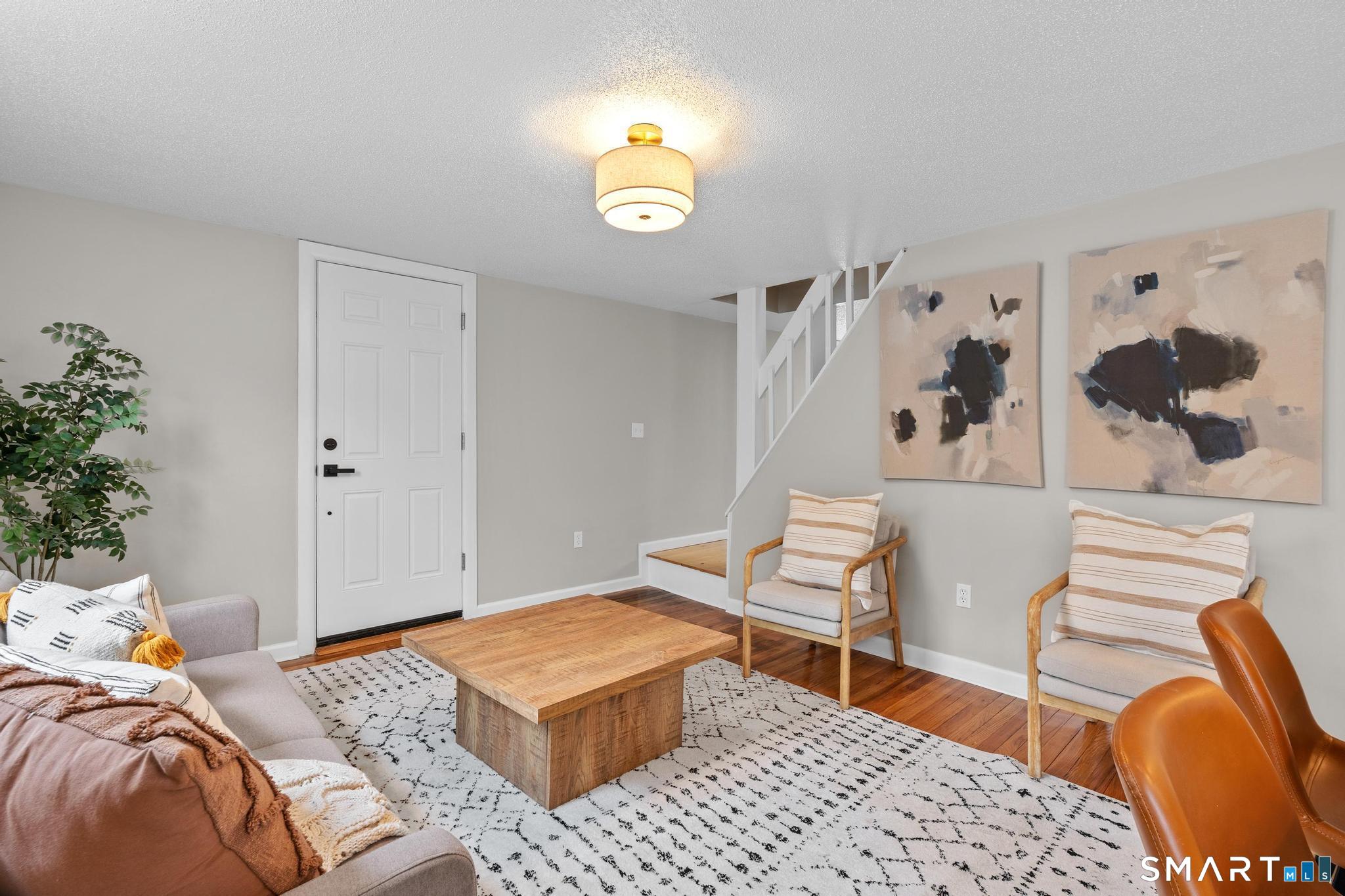 25 Mountain Road Simsbury, CT 06081 - Photo 11 of 39