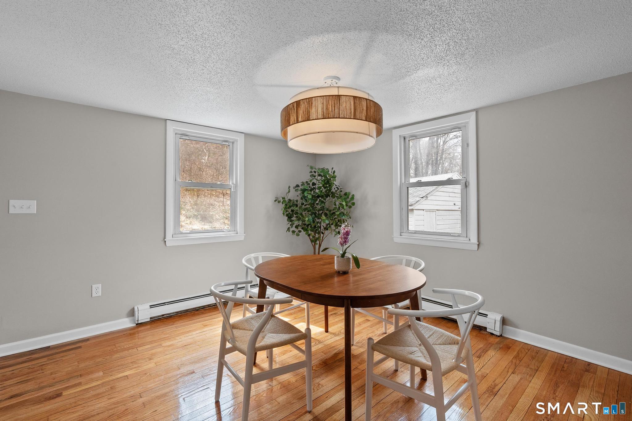 25 Mountain Road Simsbury, CT 06081 - Photo 15 of 39