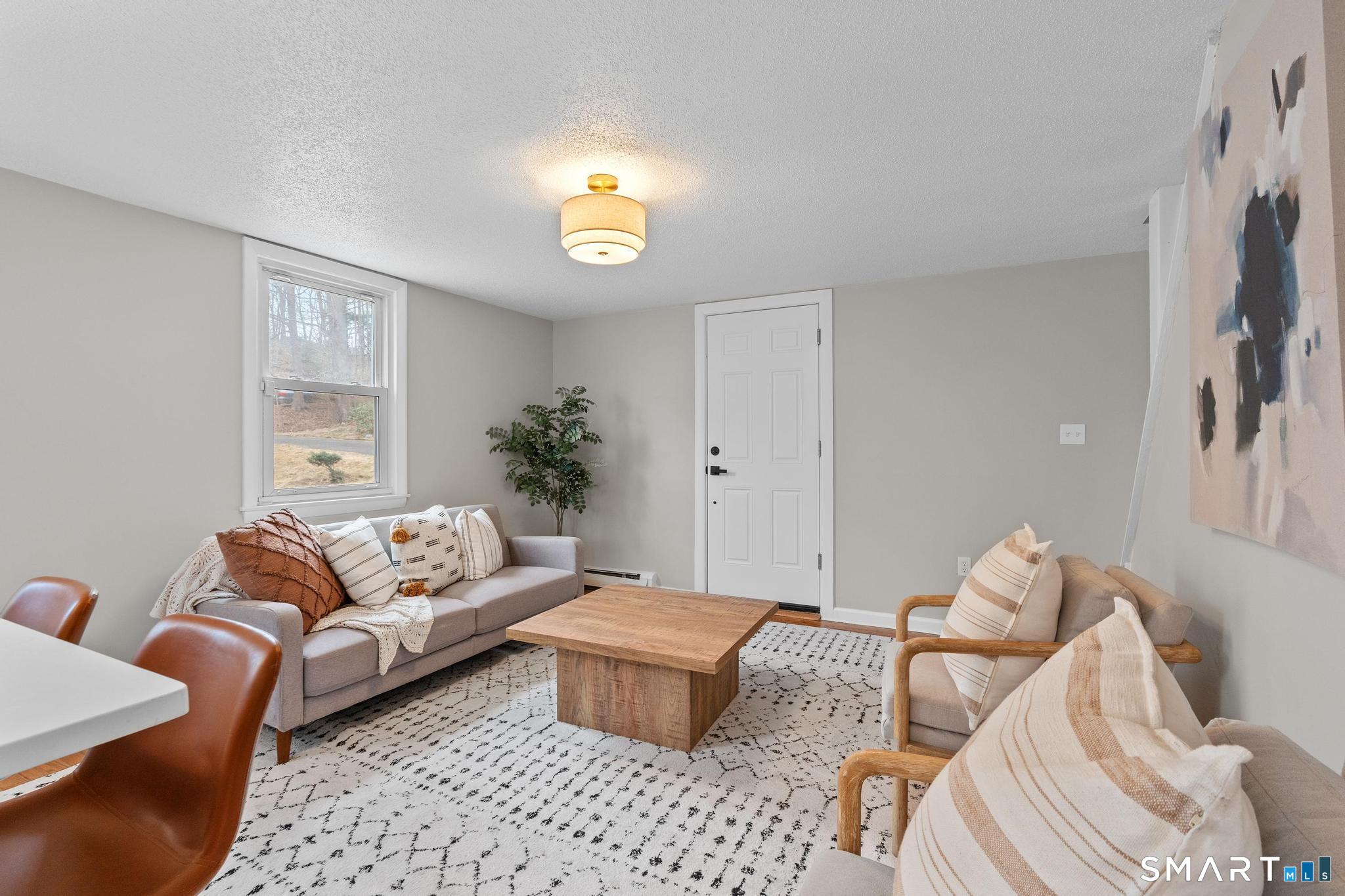 25 Mountain Road Simsbury, CT 06081 - Photo 10 of 39