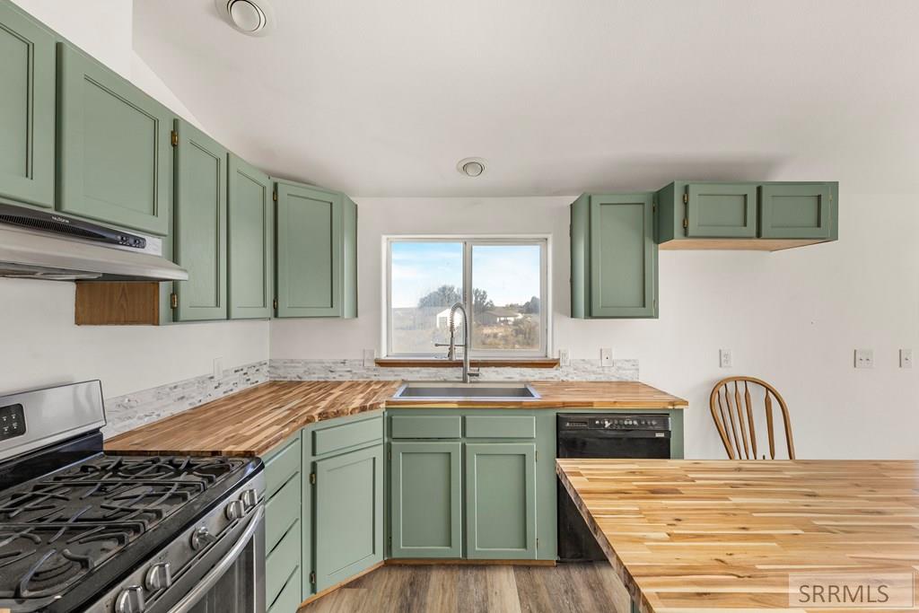 789 South 1400 West Pingree, ID 83262 - Photo 16 of 50 Kitchen