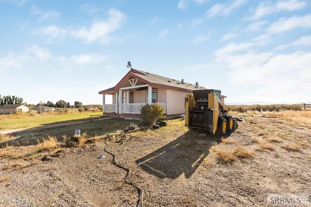 $305,000 | 789 South 1400 West, Pingree, ID 83262