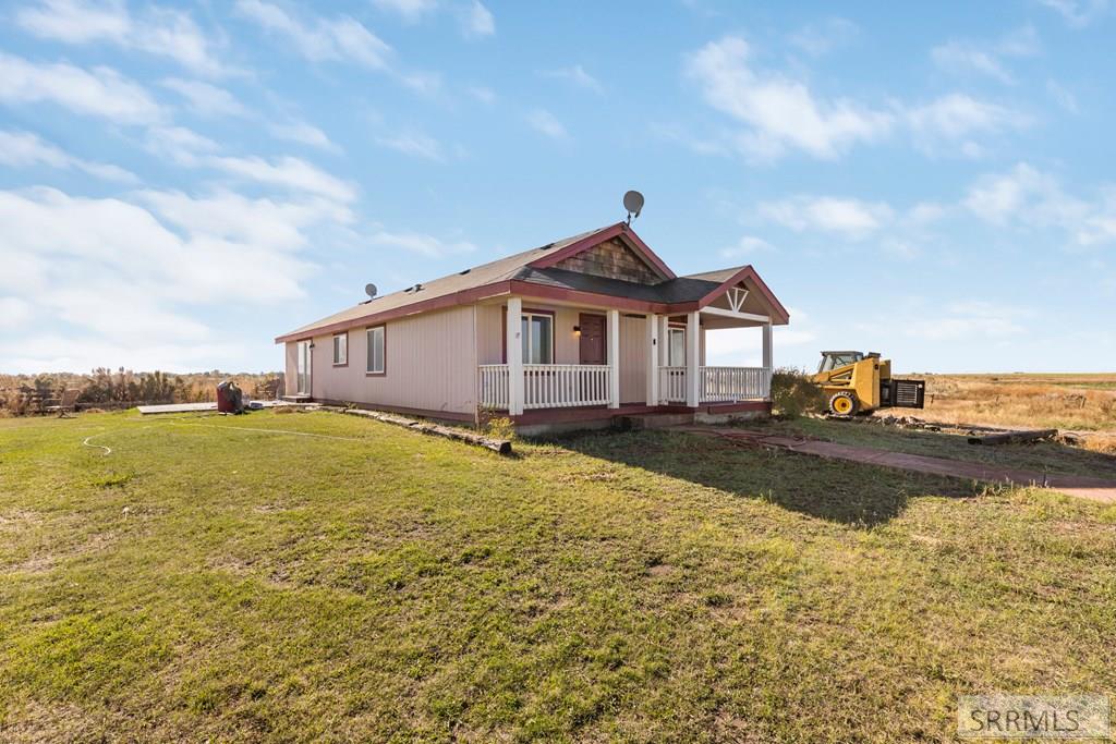 789 South 1400 West Pingree, ID 83262 - Photo 4 of 50 Front Exterior