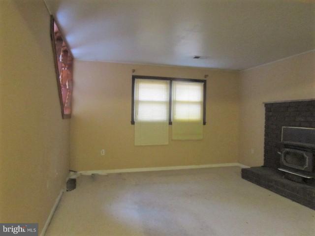 3313 Swann Road Suitland, MD 20746 - Photo 12 of 15 Family RoomV2