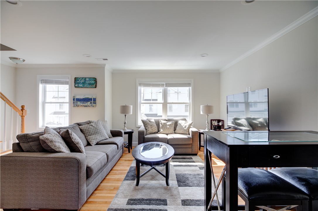 17 Mariner Way Middletown, RI 02842 - Photo 1 of 21