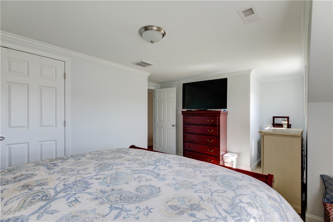 17 Mariner Way Middletown, RI 02842 - Photo 15 of 21