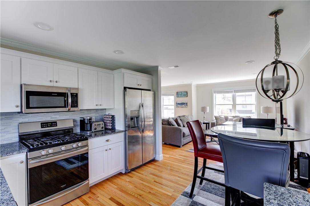 17 Mariner Way Middletown, RI 02842 - Photo 10 of 21