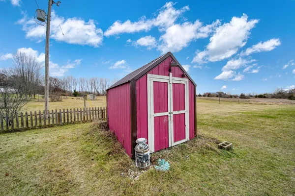 $421,000 | 1268 Maple Lane, Brooklyn, MI 49230