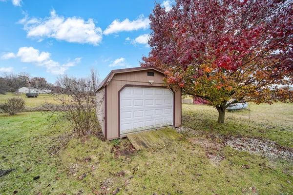 $421,000 | 1268 Maple Lane, Brooklyn, MI 49230