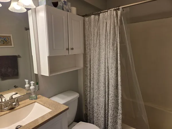 $1,850 | 21 Overlook Road, Unit 5, Campton, NH 03223