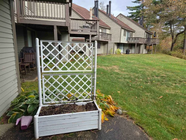$1,850 | 21 Overlook Road, Unit 5, Campton, NH 03223